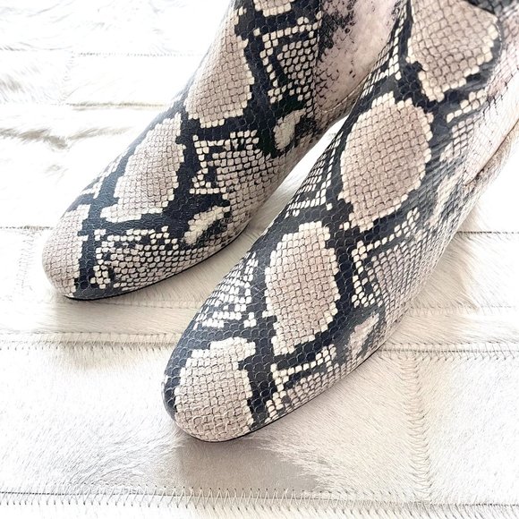 HP🎉 NWT Stuart Weitzman Ernestine Python Print Leather Boots - Picture 7 of 11
